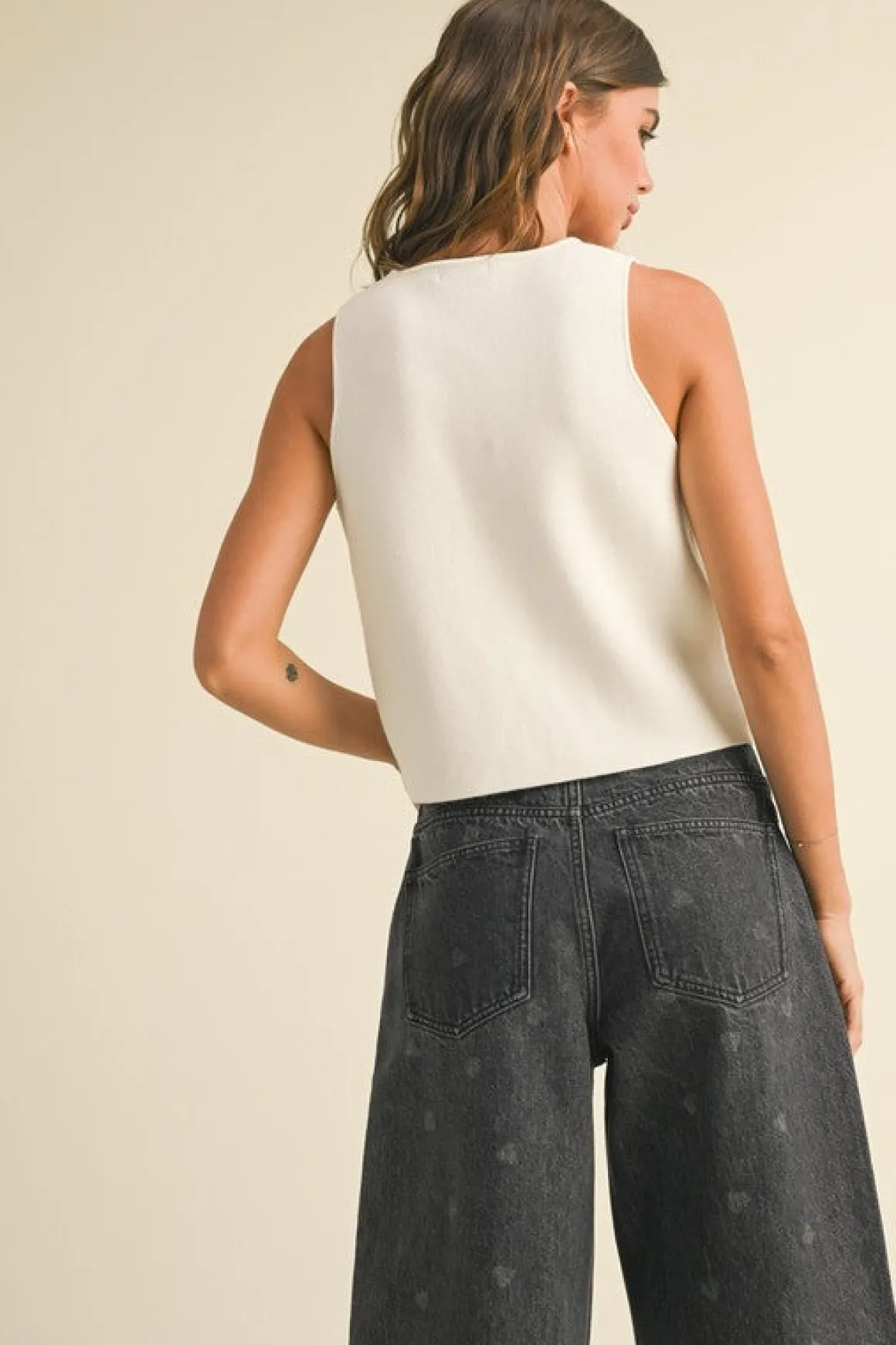 Alexis Sleeveless Button Down Knit Vest White