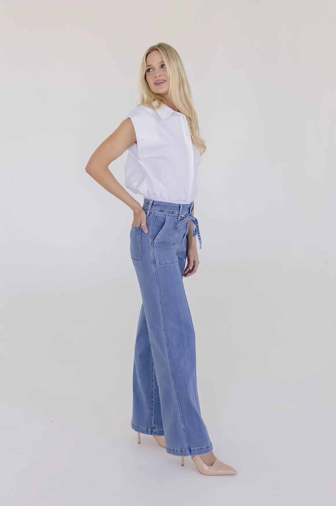 Brenda Sleeveless Button Down Top White