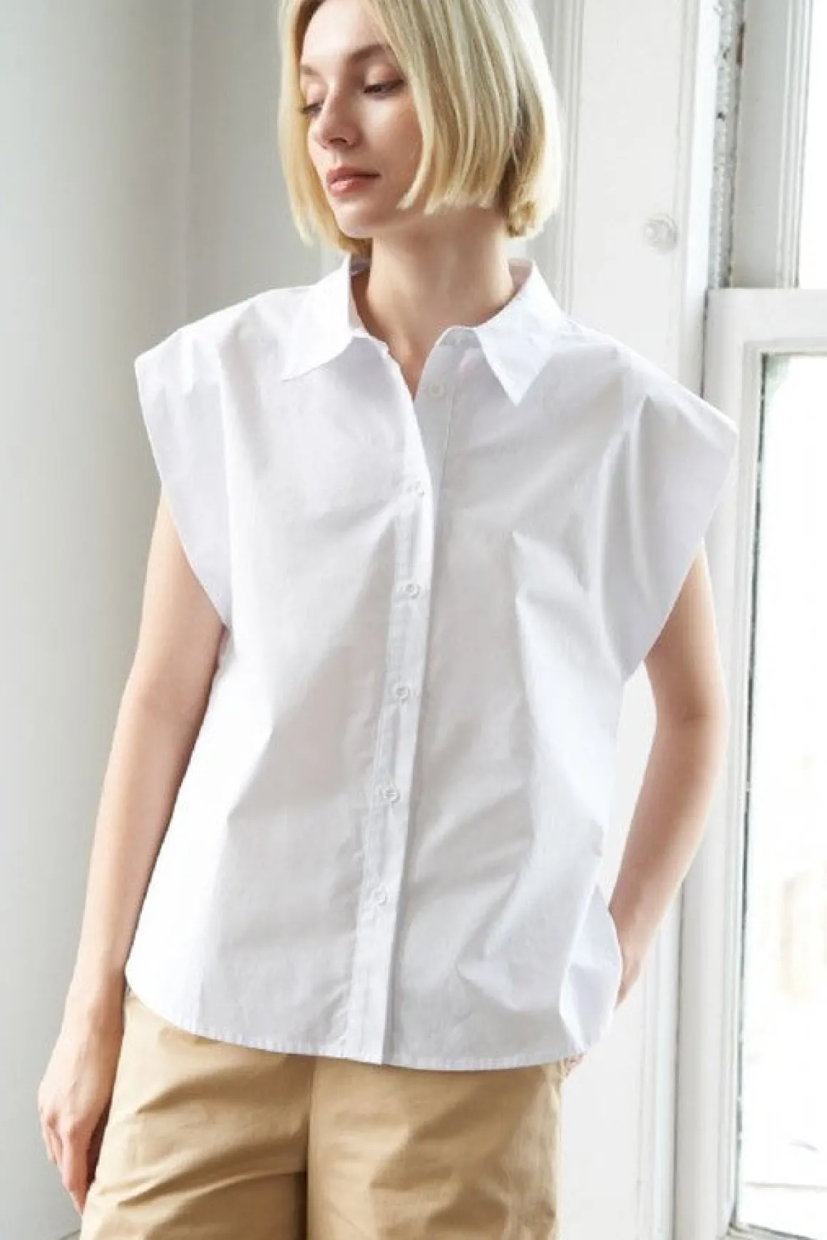 Brenda Sleeveless Button Down Top White