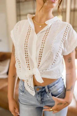Ginger Short Sleeve Eyelet Floral Print Top White
