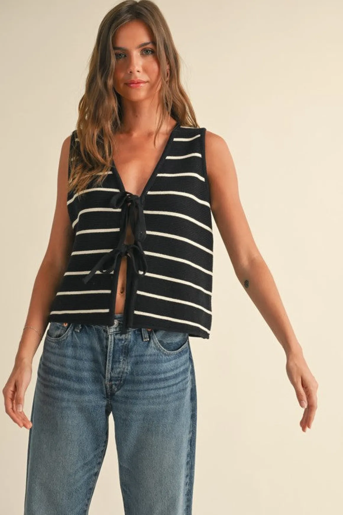 Harley Sleeveless Bow Tie Stripe Print Vest Black