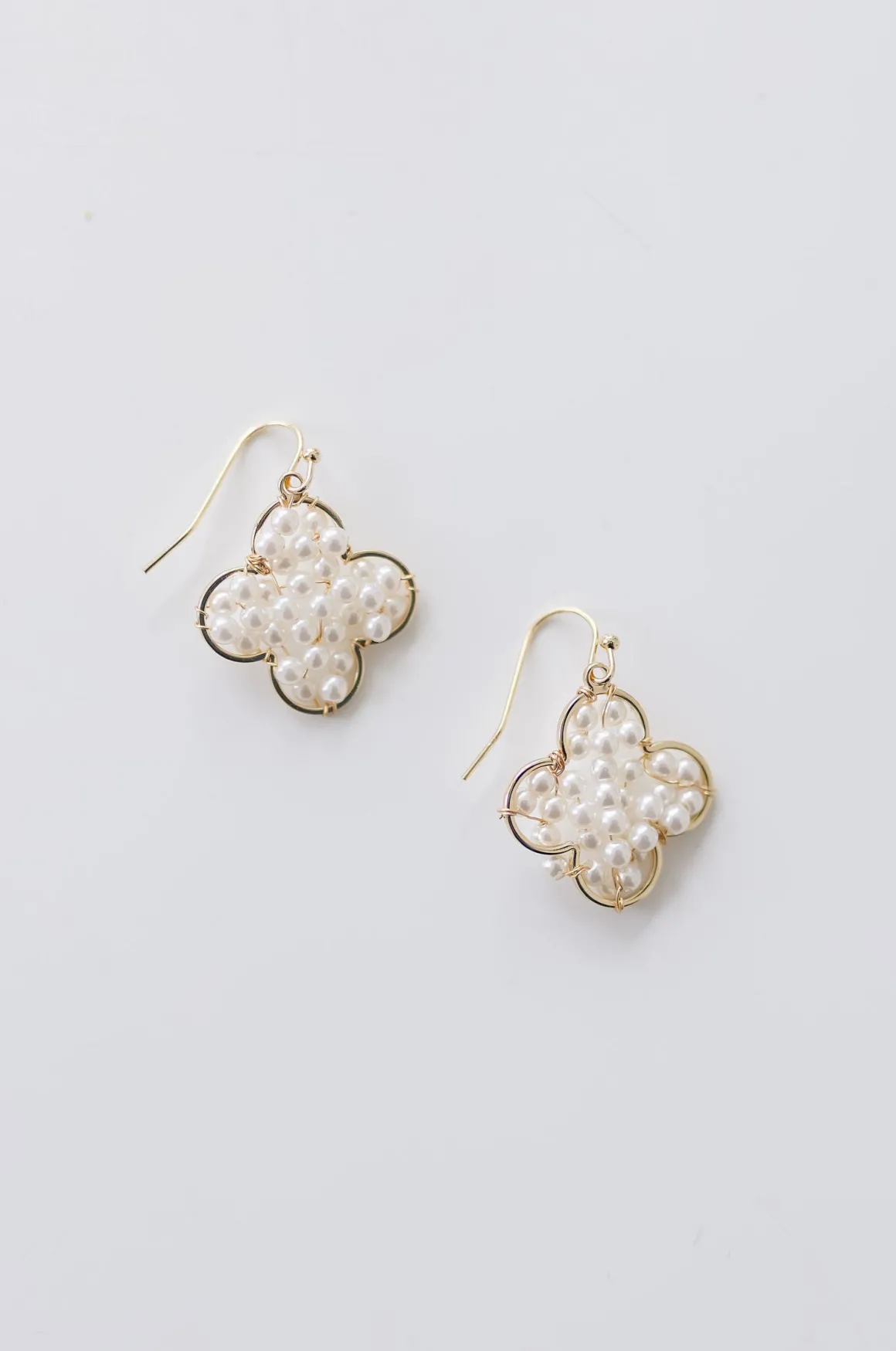 Janis Pearl Clover Charm Earrings Gold