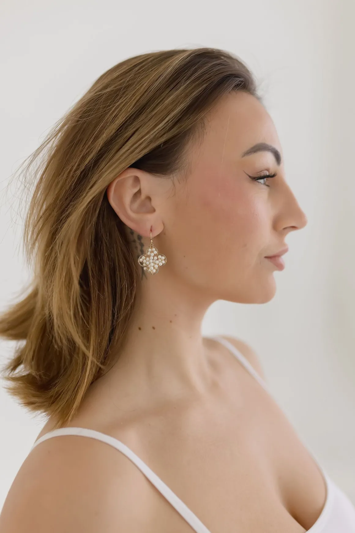 Janis Pearl Clover Charm Earrings Gold