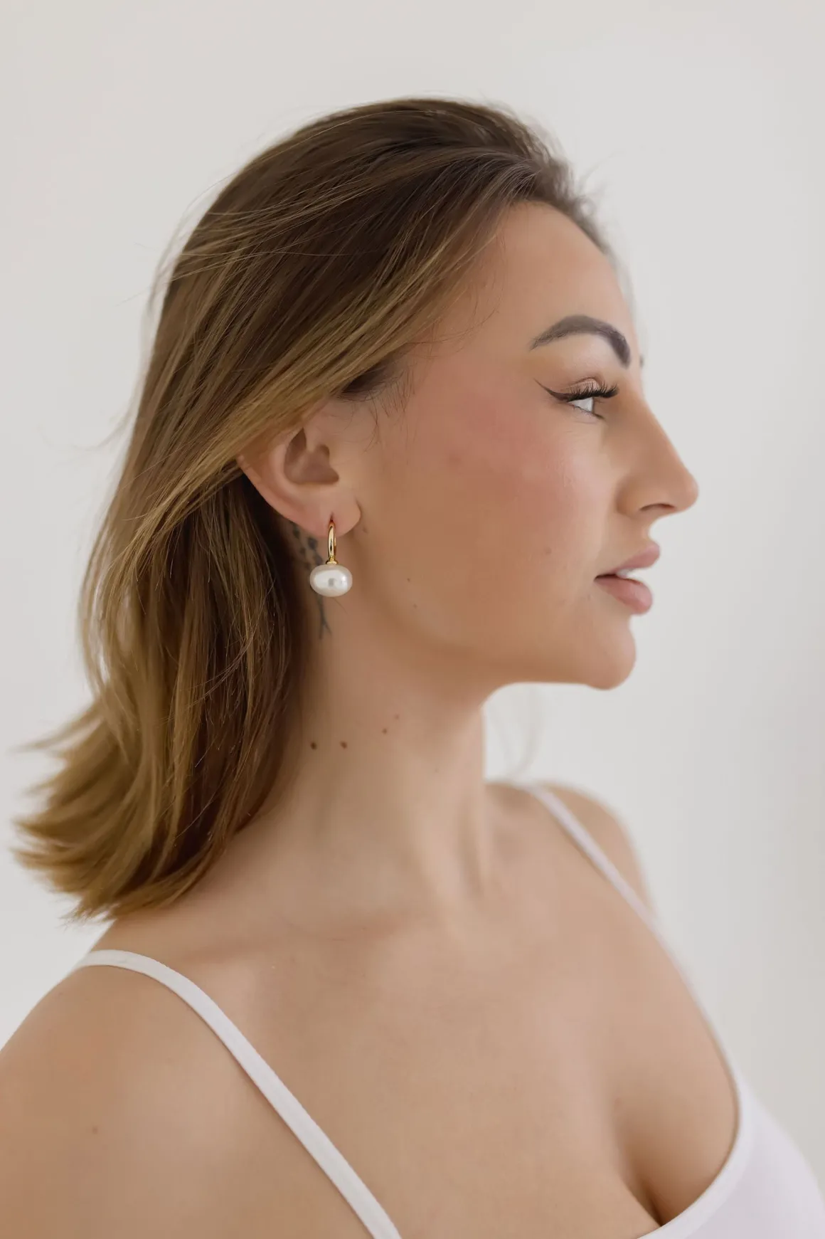 Jude Oversized Pearl Drop Earrings Gold