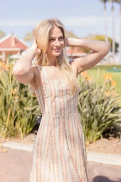 Leni Sleeveless Floral Print Flare Midi Dress Coral