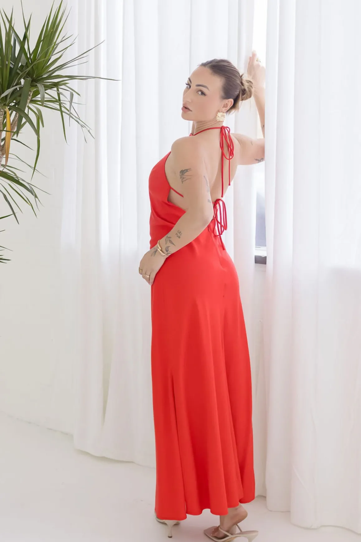 Leticia Sleeveless Halter Tie Maxi Dress Red