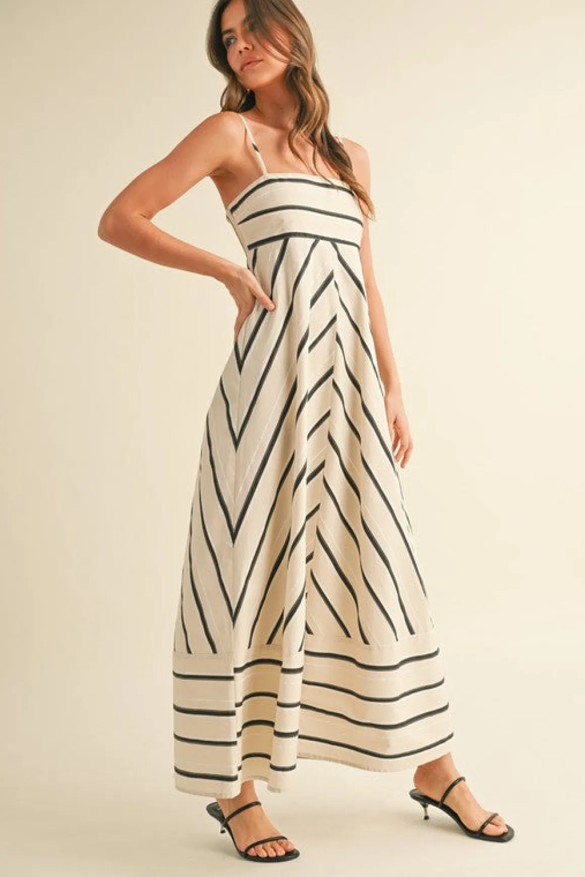 Lindsey Sleeveless Stripe Print Maxi Dress Cream