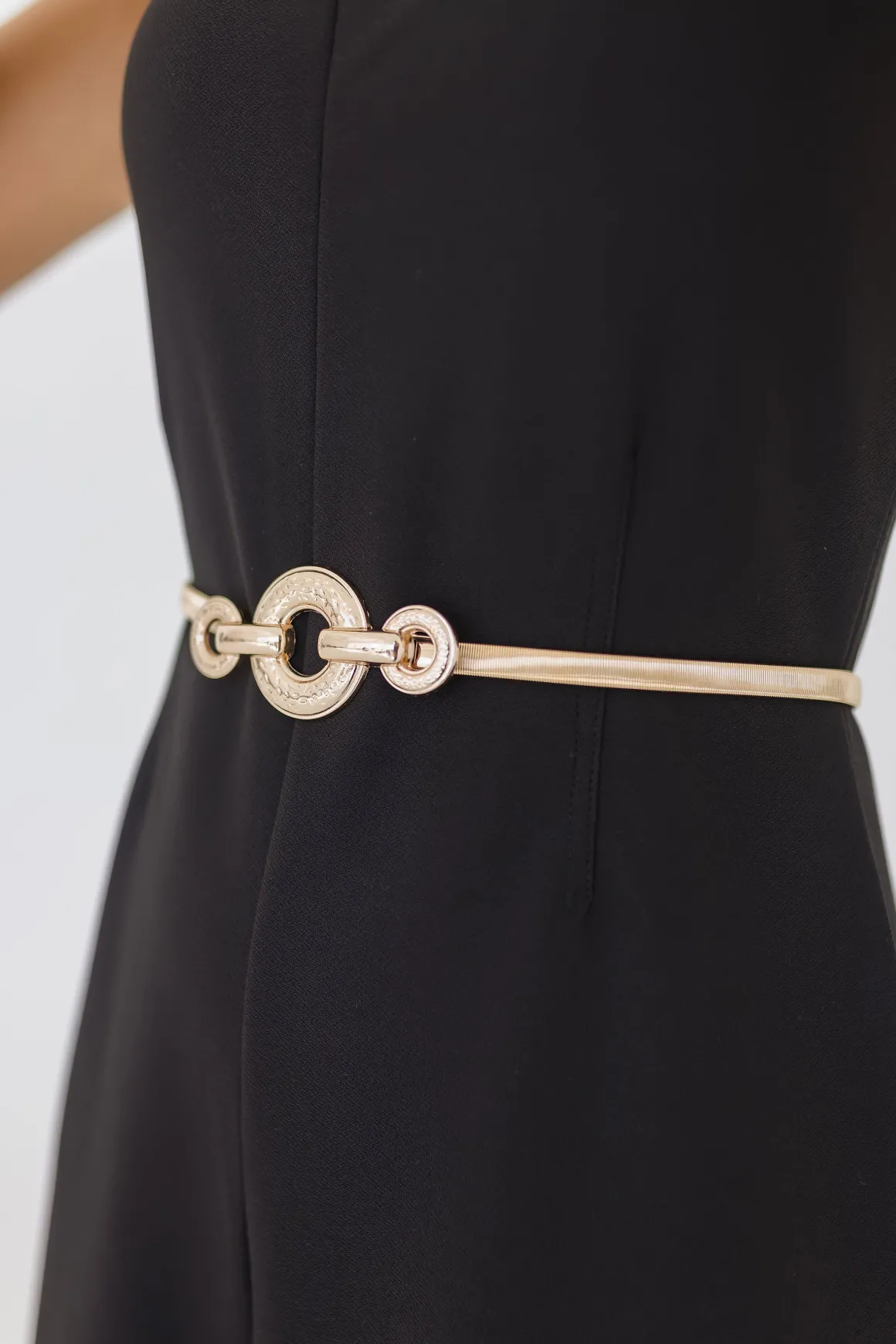 Skye Round Metal Link Stretch Belt Gold
