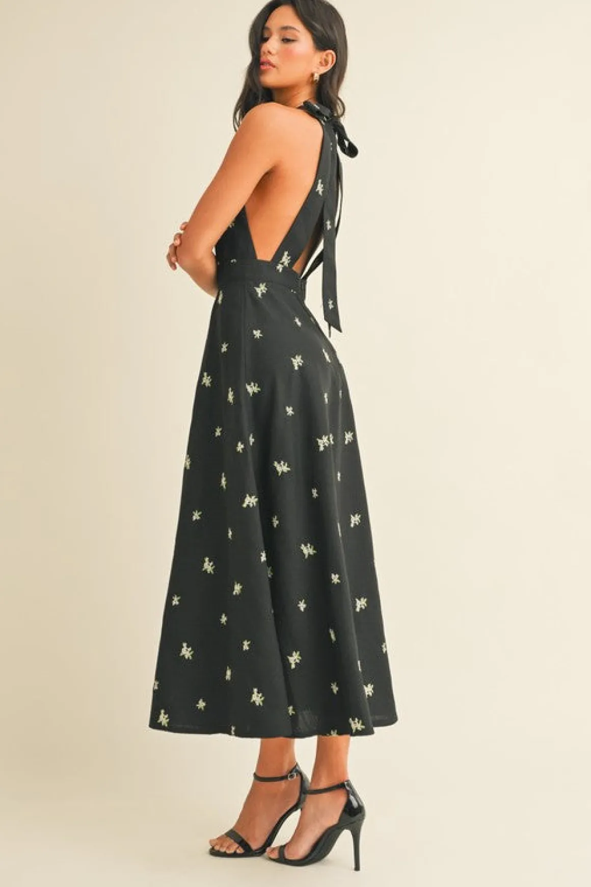Steph Sleeveless Halter Floral Print Midi Dress Black