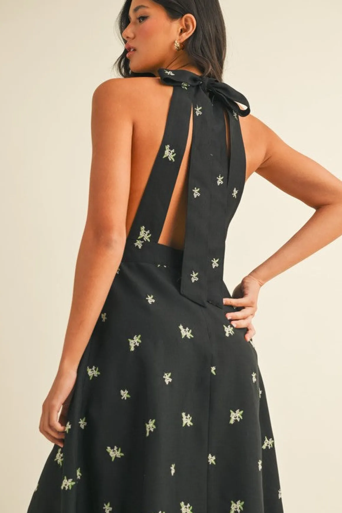 Steph Sleeveless Halter Floral Print Midi Dress Black