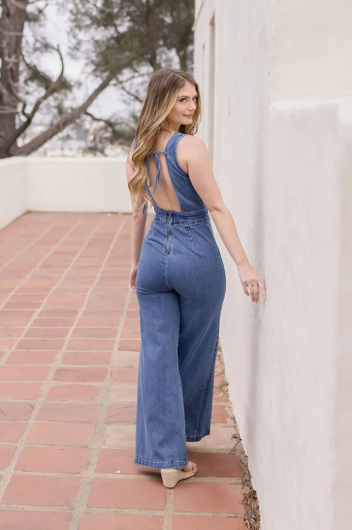 Tegan Sleeveless Open Back Wide Leg Denim Jumpsuit Medium Wash
