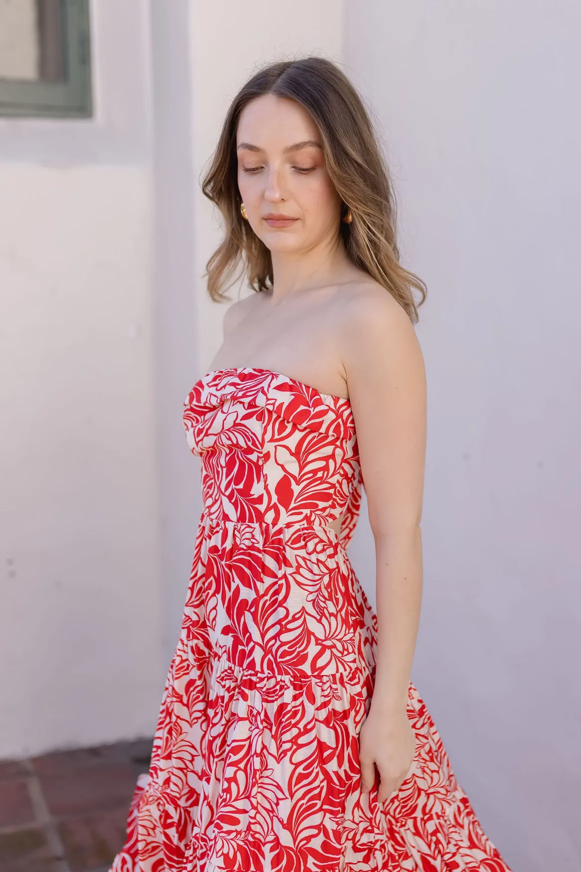 Vanessa Sleeveless Back Tie Floral Print Midi Dress Red