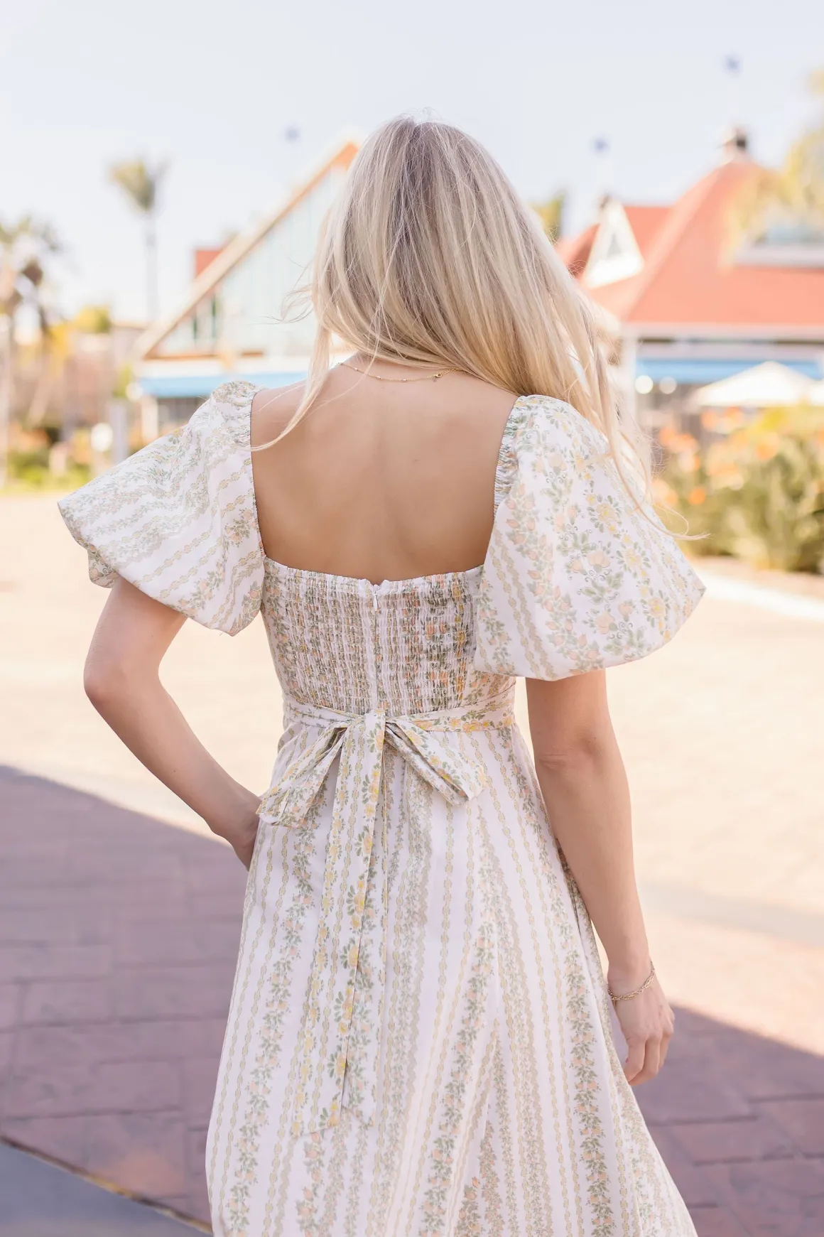 Waitlist 5/10 ♥ Jess Short Puff Sleeve Floral Print Midi Dress Peach