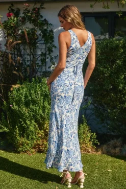 Waitlist 5/28 ♥ Bonnie Sleeveless Floral Print Maxi Dress Blue