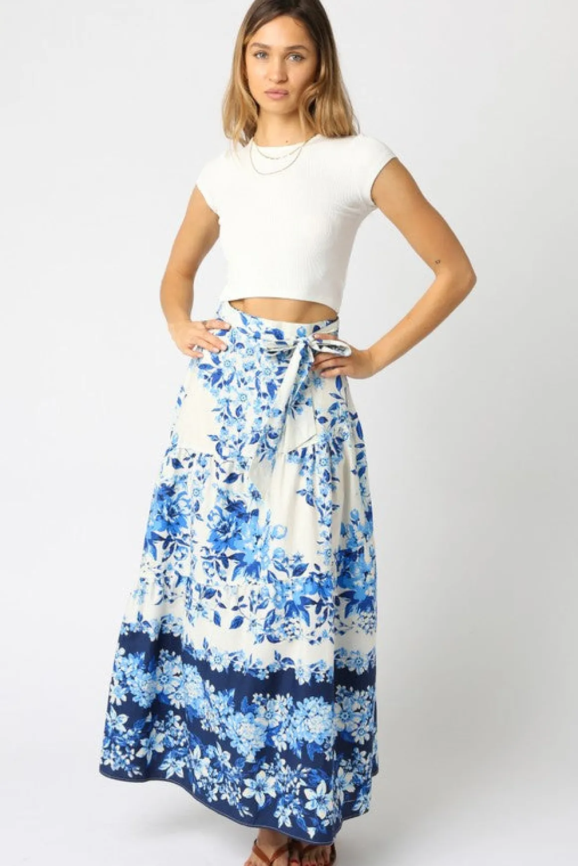 Waitlist 4/4 ♥ Donna High Waist Tie Floral Print Maxi Skirt Blue