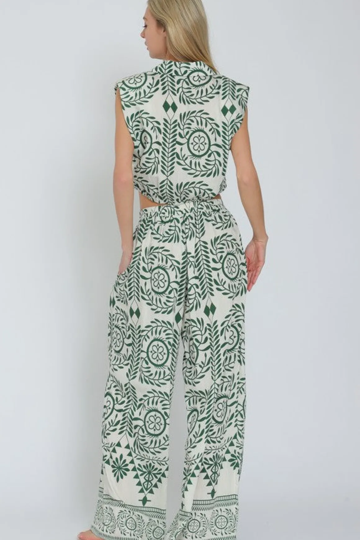 Waitlist 5/20 ♥ Jaclyn Sleeveless Shoulder Pad Printed Top And Wide Leg Pants Set Green
