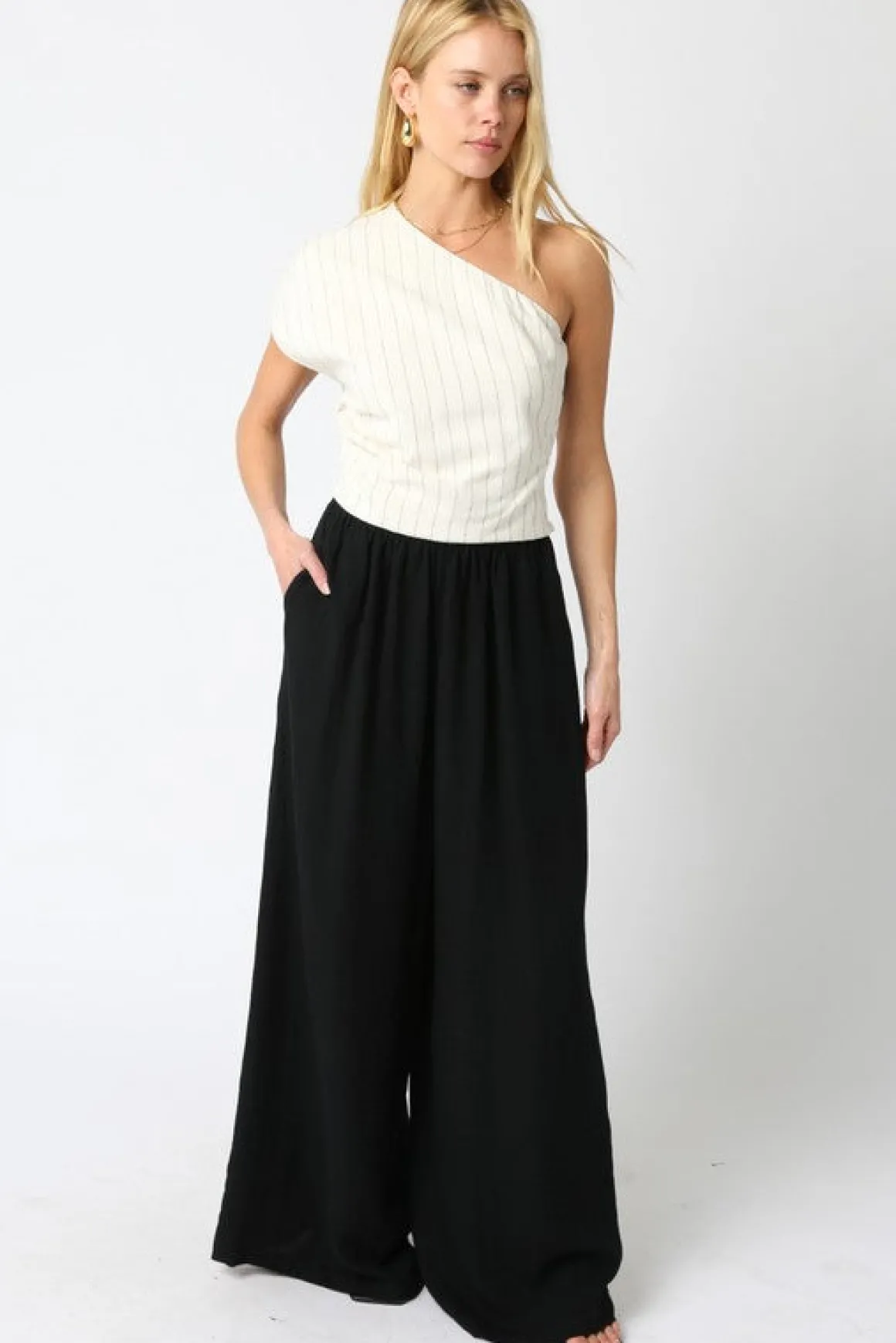 Waitlist 5/5 ♥ Jessie High Waist Woven Wide Leg Pants Black